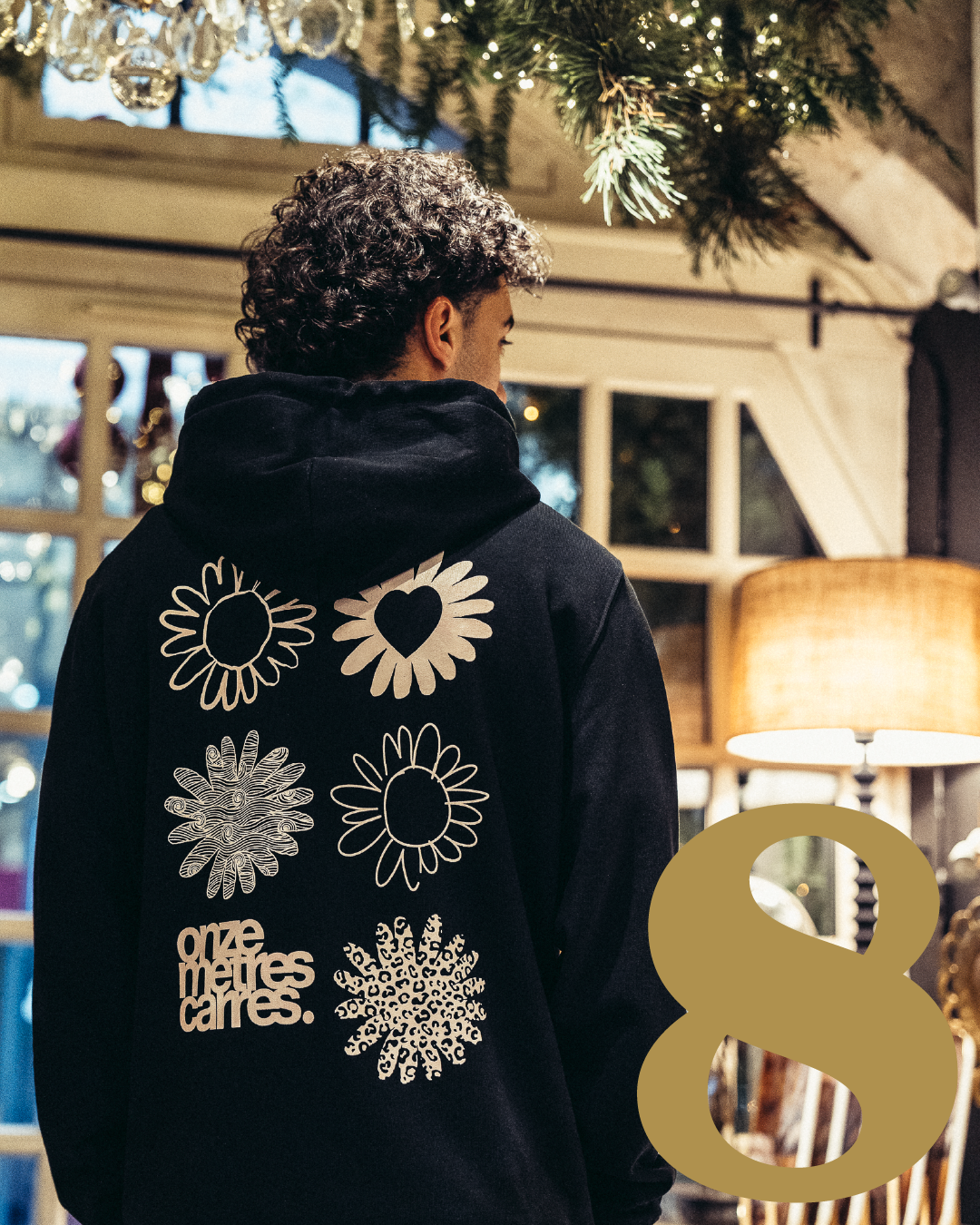 CASE 8 - COLLECTION ARCHIVES